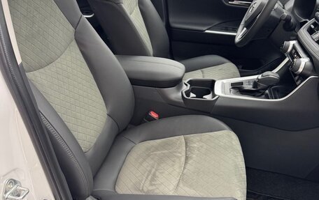 Toyota RAV4, 2025 год, 4 130 000 рублей, 10 фотография