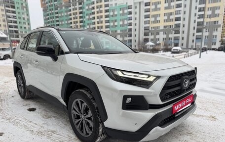 Toyota RAV4, 2025 год, 4 130 000 рублей, 7 фотография