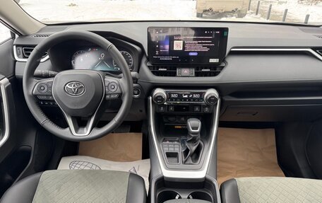 Toyota RAV4, 2025 год, 4 130 000 рублей, 19 фотография