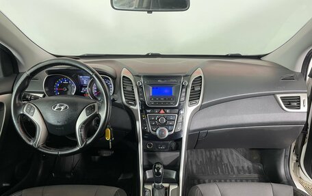 Hyundai i30 II рестайлинг, 2013 год, 1 007 000 рублей, 10 фотография