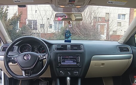 Volkswagen Jetta VI, 2015 год, 1 500 000 рублей, 2 фотография