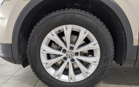 Volkswagen Tiguan II, 2020 год, 2 500 000 рублей, 12 фотография