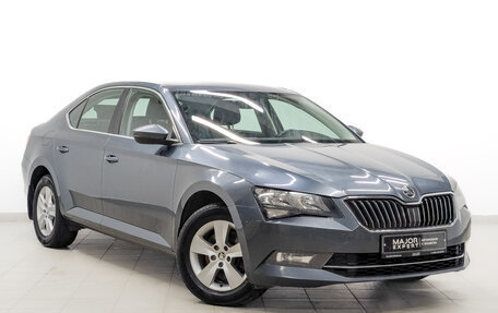 Skoda Superb III рестайлинг, 2018 год, 1 990 000 рублей, 3 фотография