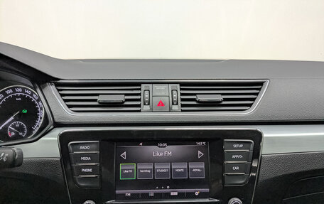 Skoda Superb III рестайлинг, 2018 год, 1 990 000 рублей, 16 фотография