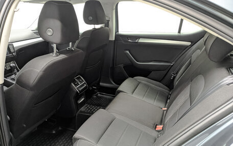 Skoda Superb III рестайлинг, 2018 год, 1 990 000 рублей, 17 фотография