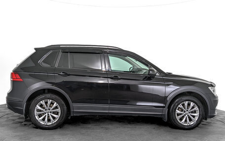 Volkswagen Tiguan II, 2019 год, 2 300 000 рублей, 4 фотография