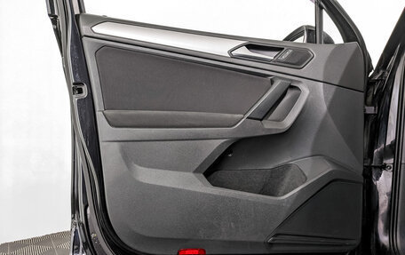 Volkswagen Tiguan II, 2019 год, 2 300 000 рублей, 19 фотография