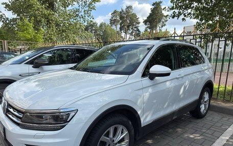 Volkswagen Tiguan II, 2020 год, 2 770 000 рублей, 2 фотография