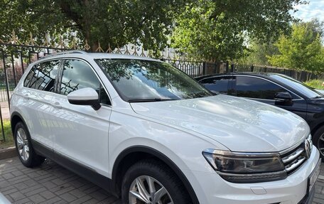 Volkswagen Tiguan II, 2020 год, 2 770 000 рублей, 3 фотография