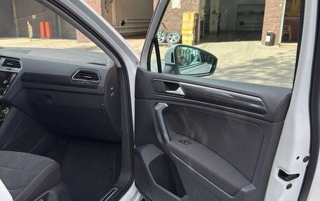 Volkswagen Tiguan II, 2020 год, 2 770 000 рублей, 10 фотография