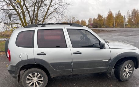 Chevrolet Niva I рестайлинг, 2012 год, 420 000 рублей, 3 фотография