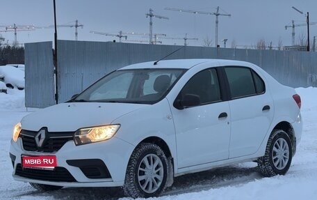 Renault Logan II, 2018 год, 750 000 рублей, 1 фотография
