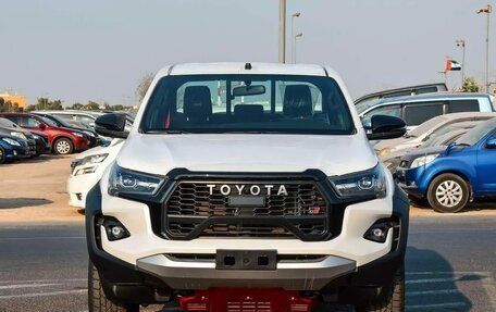 Toyota Hilux VIII, 2025 год, 8 300 000 рублей, 2 фотография
