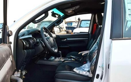 Toyota Hilux VIII, 2025 год, 8 300 000 рублей, 4 фотография