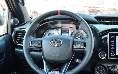 Toyota Hilux VIII, 2025 год, 8 300 000 рублей, 7 фотография