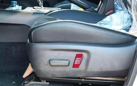 Toyota Hilux VIII, 2025 год, 8 300 000 рублей, 13 фотография