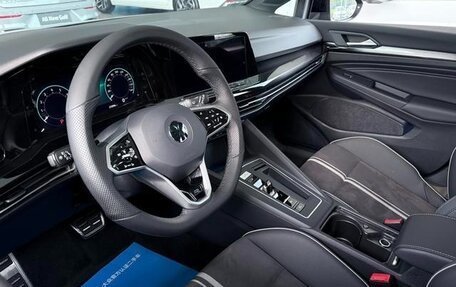 Volkswagen Golf VIII, 2022 год, 1 470 000 рублей, 9 фотография