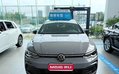 Volkswagen Golf VIII, 2022 год, 1 470 000 рублей, 2 фотография