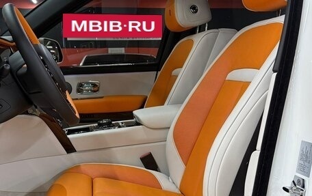 Rolls-Royce Cullinan, 2025 год, 69 700 000 рублей, 6 фотография