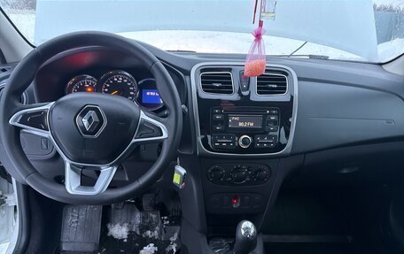 Renault Logan II, 2018 год, 750 000 рублей, 5 фотография