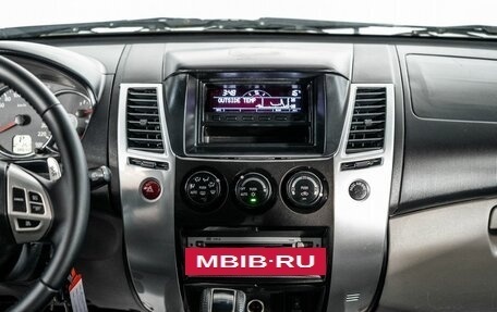 Mitsubishi Pajero Sport II рестайлинг, 2011 год, 1 750 000 рублей, 11 фотография