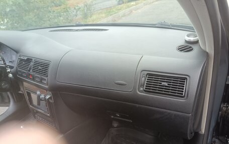 Volkswagen Golf IV, 2002 год, 450 000 рублей, 7 фотография