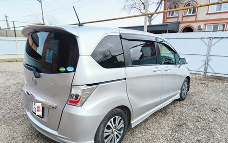 Honda Freed I, 2012 год, 1 350 000 рублей, 7 фотография