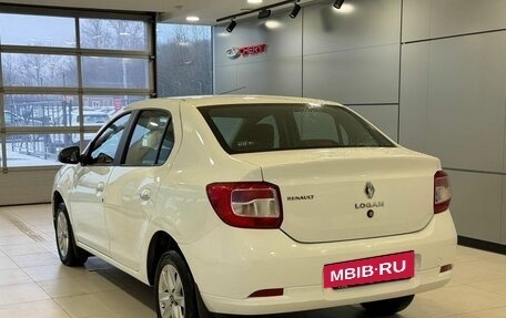 Renault Logan II, 2018 год, 797 000 рублей, 4 фотография