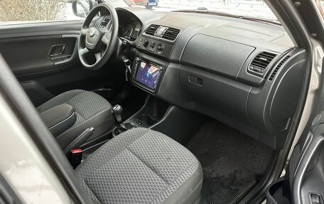 Skoda Fabia II, 2010 год, 590 000 рублей, 10 фотография