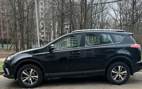 Toyota RAV4, 2018 год, 3 000 000 рублей, 4 фотография