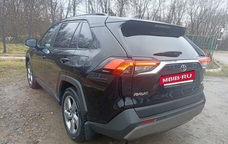 Toyota RAV4, 2021 год, 2 800 000 рублей, 5 фотография