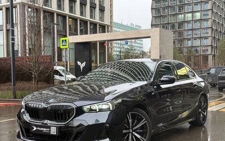 BMW 5 серия, 2024 год, 8 065 000 рублей, 2 фотография