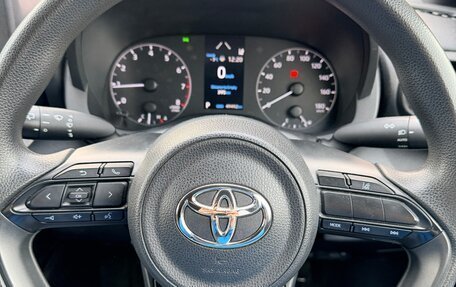 Toyota Yaris, 2020 год, 1 300 000 рублей, 2 фотография