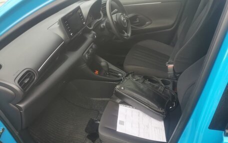 Toyota Yaris, 2020 год, 1 300 000 рублей, 23 фотография