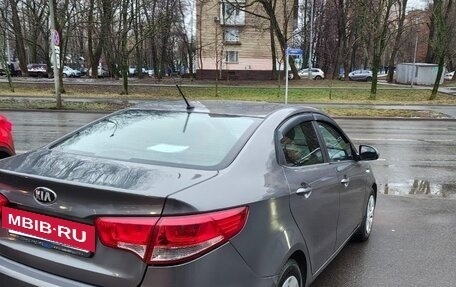 KIA Rio III рестайлинг, 2016 год, 900 000 рублей, 2 фотография