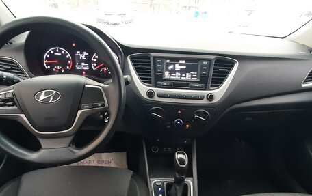 Hyundai Solaris II рестайлинг, 2017 год, 1 100 000 рублей, 6 фотография