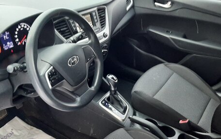 Hyundai Solaris II рестайлинг, 2017 год, 1 100 000 рублей, 4 фотография