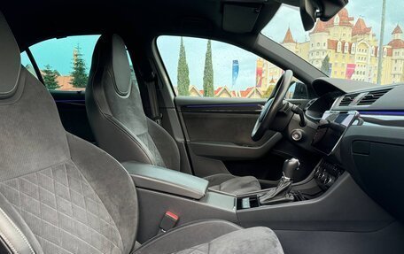 Skoda Superb III рестайлинг, 2019 год, 3 395 000 рублей, 22 фотография