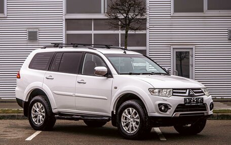 Mitsubishi Pajero Sport II рестайлинг, 2015 год, 1 795 000 рублей, 3 фотография