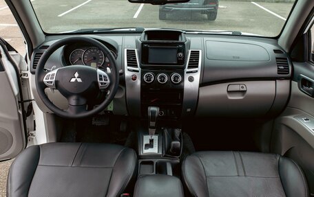 Mitsubishi Pajero Sport II рестайлинг, 2015 год, 1 795 000 рублей, 16 фотография