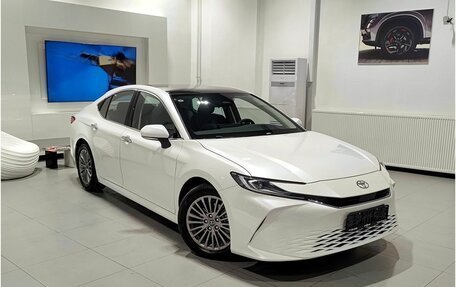 Toyota Camry, 2025 год, 4 950 000 рублей, 4 фотография