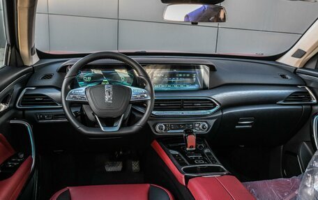 FAW Bestune T77, 2024 год, 2 090 000 рублей, 6 фотография