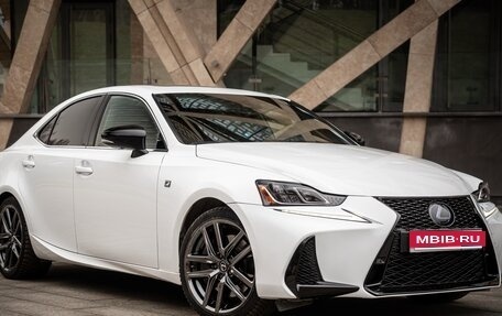 Lexus IS III, 2020 год, 3 800 000 рублей, 1 фотография