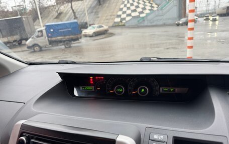 Toyota Noah III, 2008 год, 1 550 000 рублей, 9 фотография