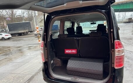 Toyota Noah III, 2008 год, 1 550 000 рублей, 14 фотография