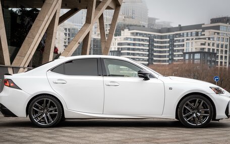 Lexus IS III, 2020 год, 3 800 000 рублей, 7 фотография