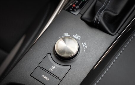 Lexus IS III, 2020 год, 3 800 000 рублей, 21 фотография