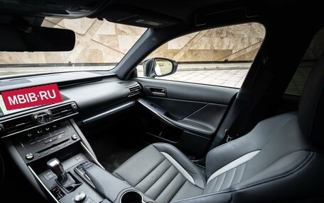 Lexus IS III, 2020 год, 3 800 000 рублей, 36 фотография