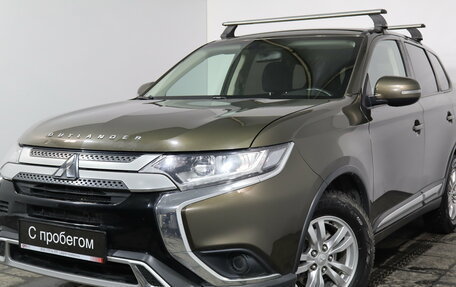 Mitsubishi Outlander III рестайлинг 3, 2018 год, 1 969 000 рублей, 3 фотография