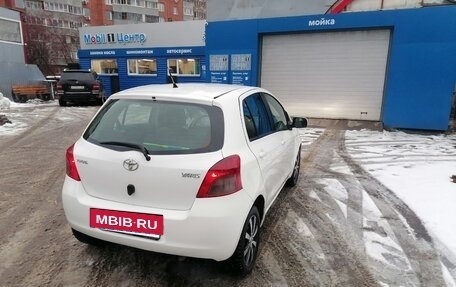 Toyota Yaris III рестайлинг, 2008 год, 700 000 рублей, 5 фотография